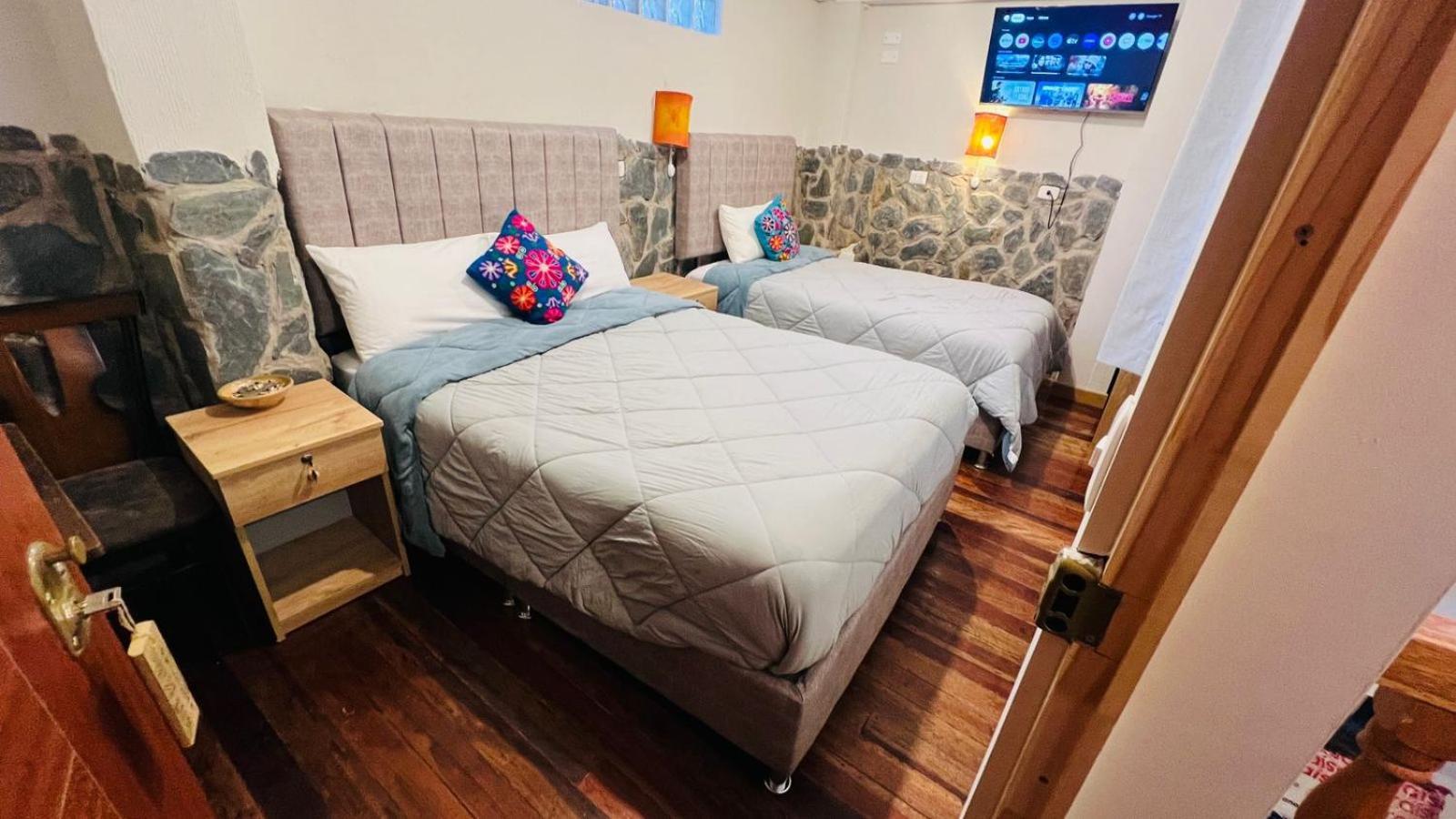 Intikilla Hostal โอยานไตตามโบ ภายนอก รูปภาพ