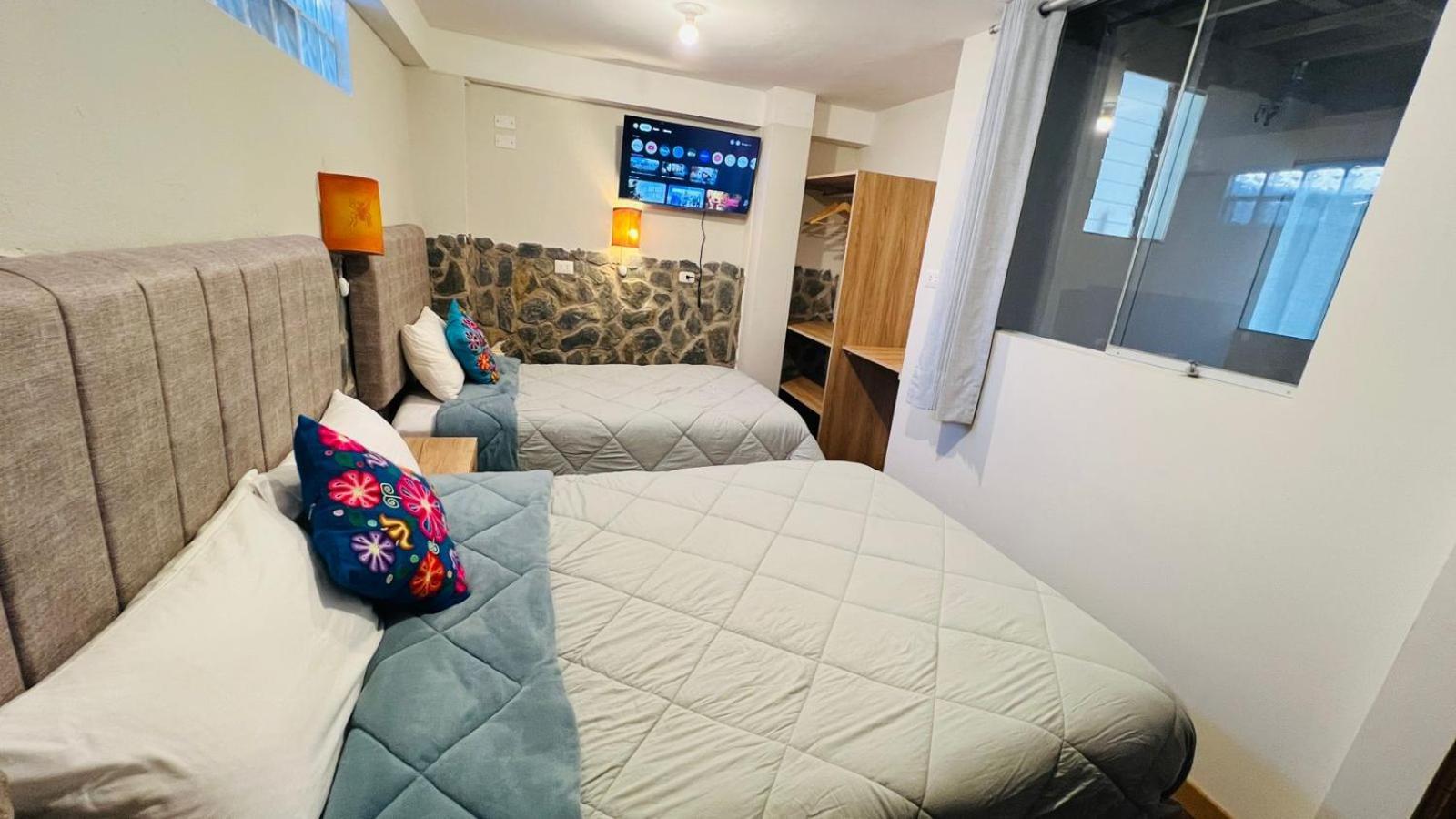 Intikilla Hostal โอยานไตตามโบ ภายนอก รูปภาพ