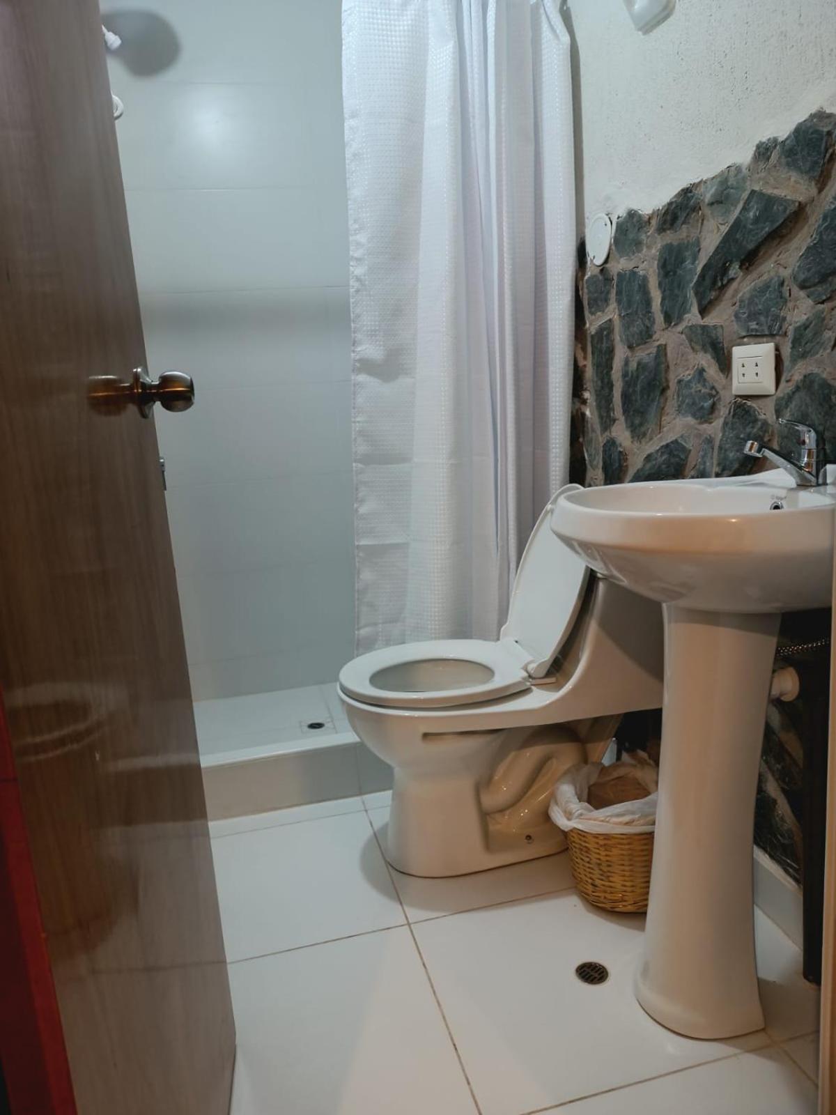 Intikilla Hostal โอยานไตตามโบ ภายนอก รูปภาพ